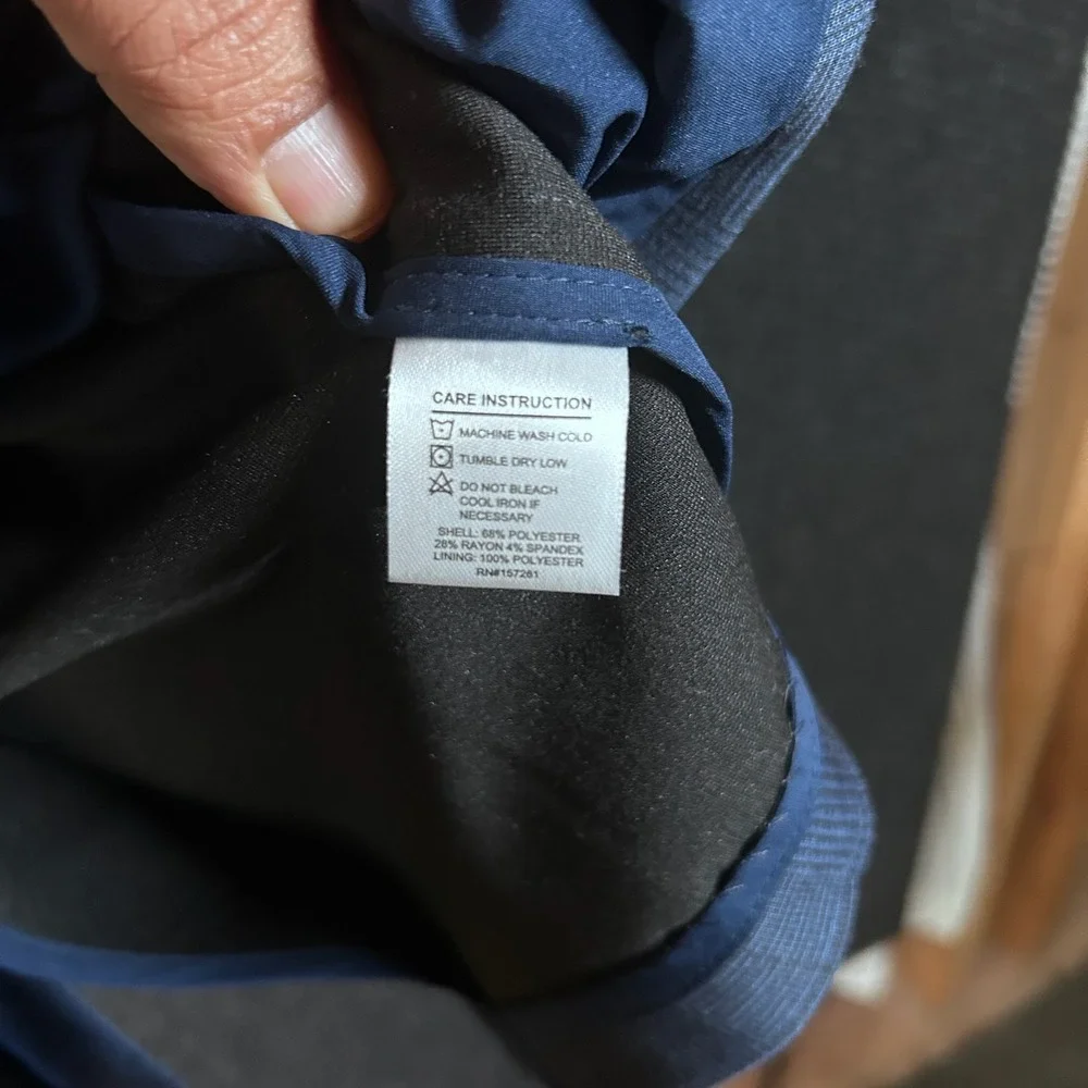Mizzen+Main Navy Plaid Sport Coat